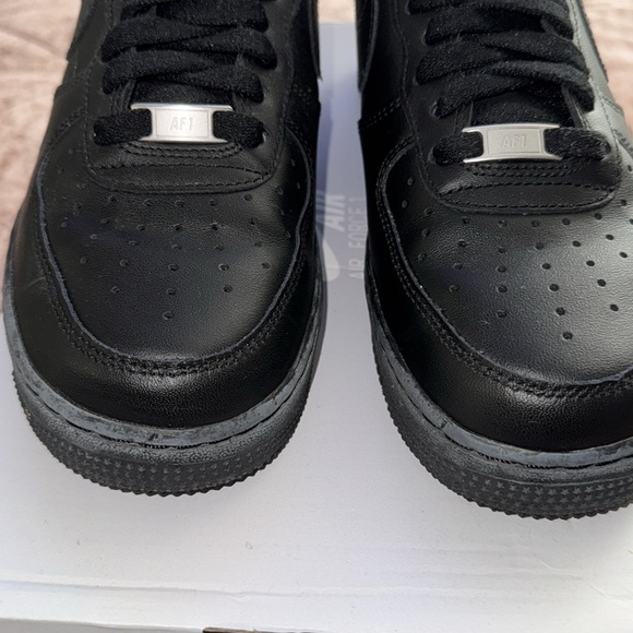 NIKE AIR FORCE 1 LOW MEN'S - Picture 6 of 6